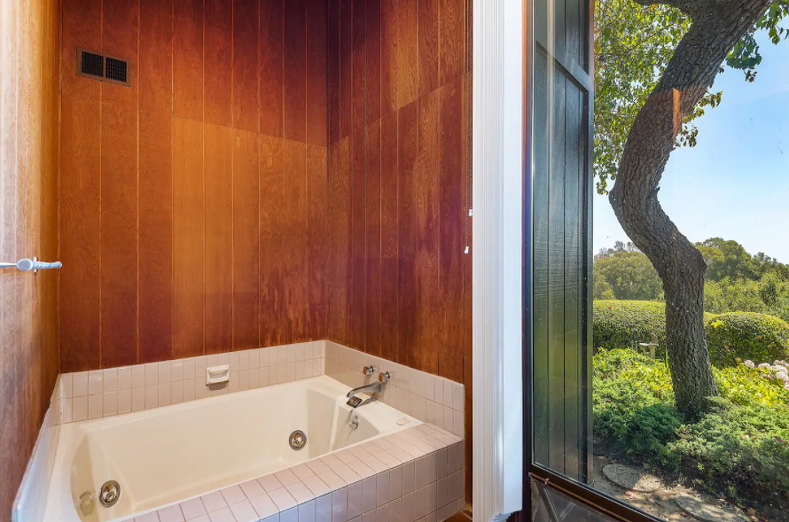 Laguna Home - Image 20